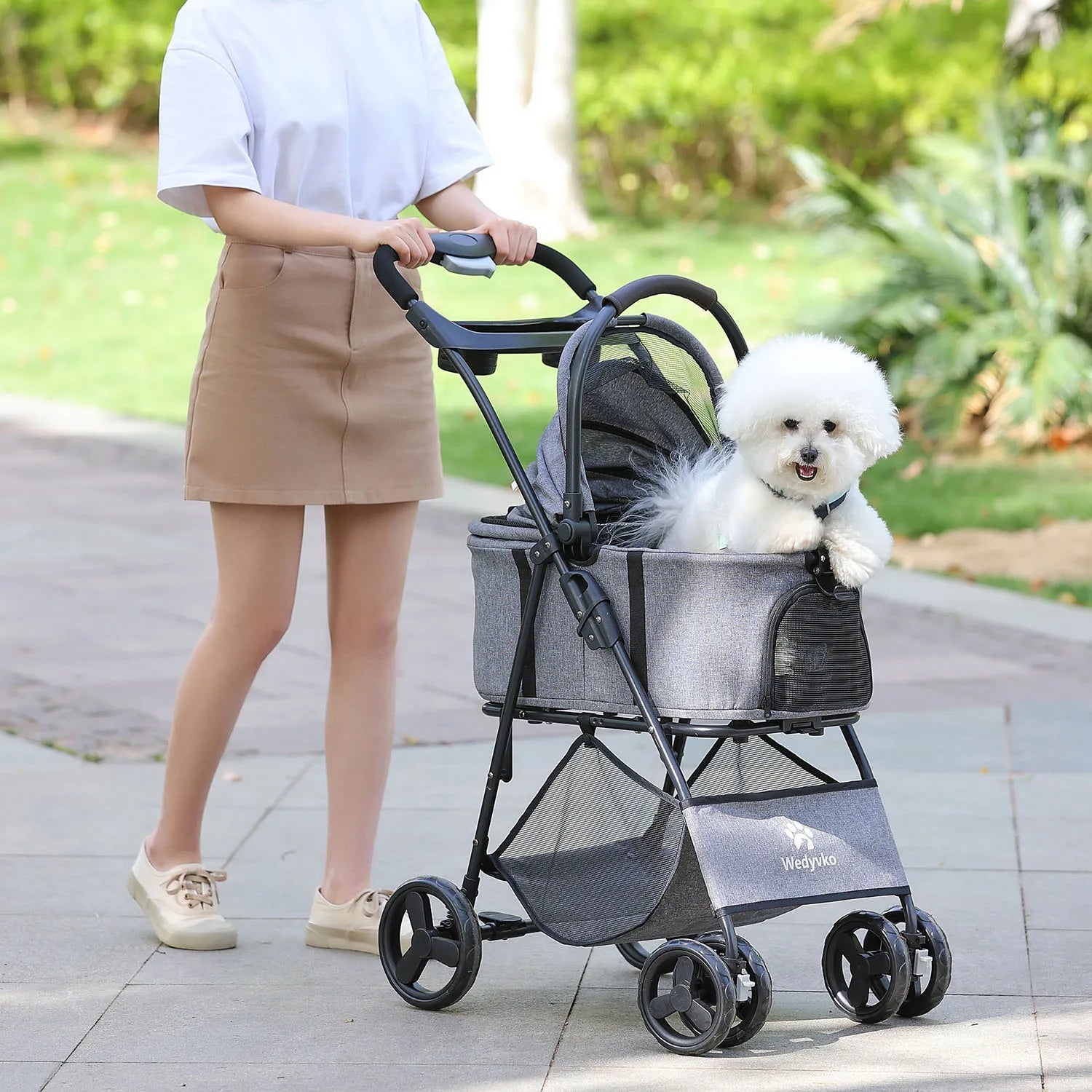 Loft Voyager pet stroller side view